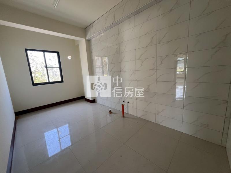 榴邨孝親房全新邊間別墅房屋室內格局與周邊環境