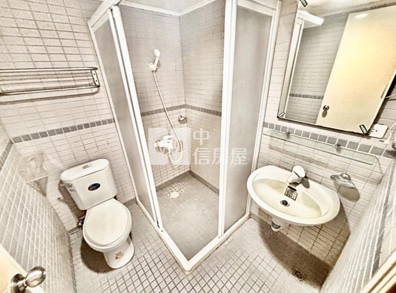 朝陽科大高投報電梯6套房房屋室內格局與周邊環境