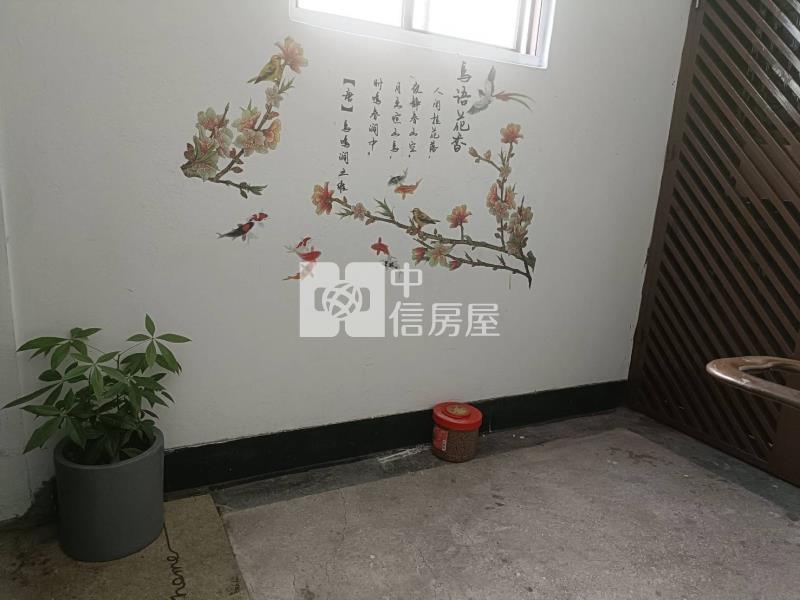 小港平治街2樓公寓房屋室內格局與周邊環境