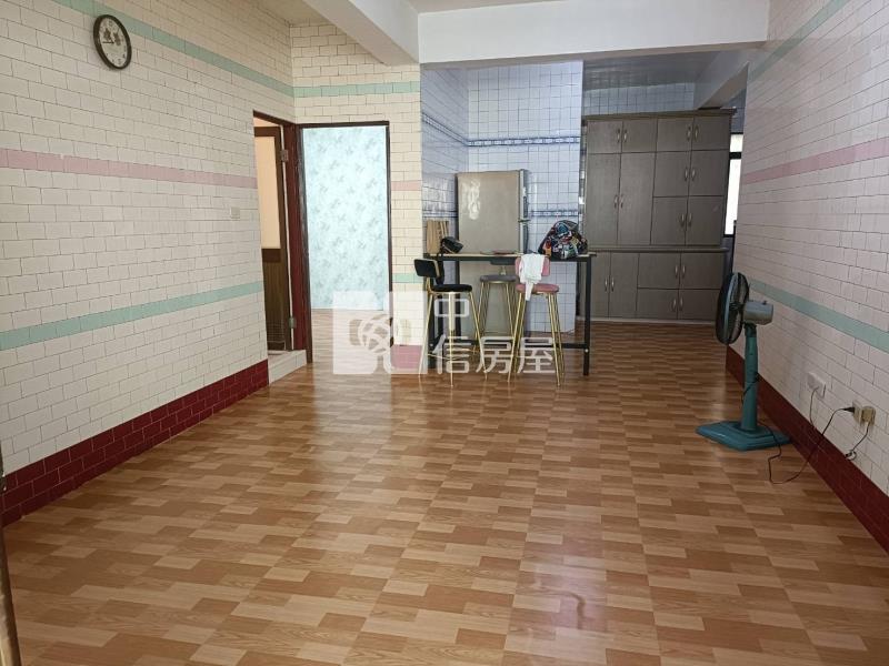 小港平治街2樓公寓房屋室內格局與周邊環境