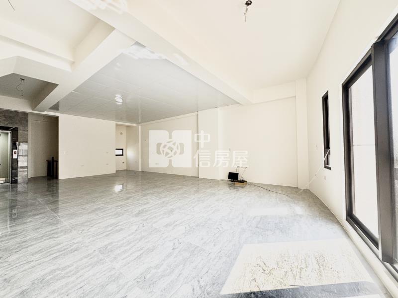 豐原正圓環西路全新電梯透店房屋室內格局與周邊環境