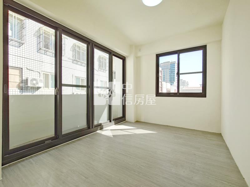 一中商圈電梯美三房房屋室內格局與周邊環境