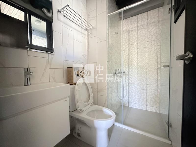 勤益豐閱榮耀三房車位房屋室內格局與周邊環境