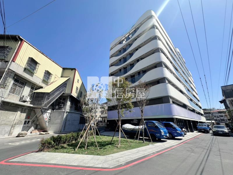 勤益豐閱榮耀三房車位房屋室內格局與周邊環境