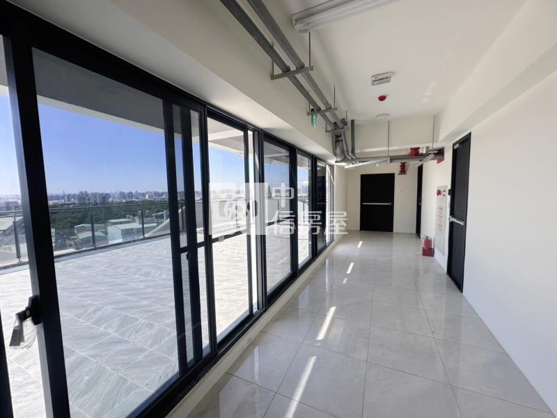 勤益豐閱榮耀三房車位房屋室內格局與周邊環境