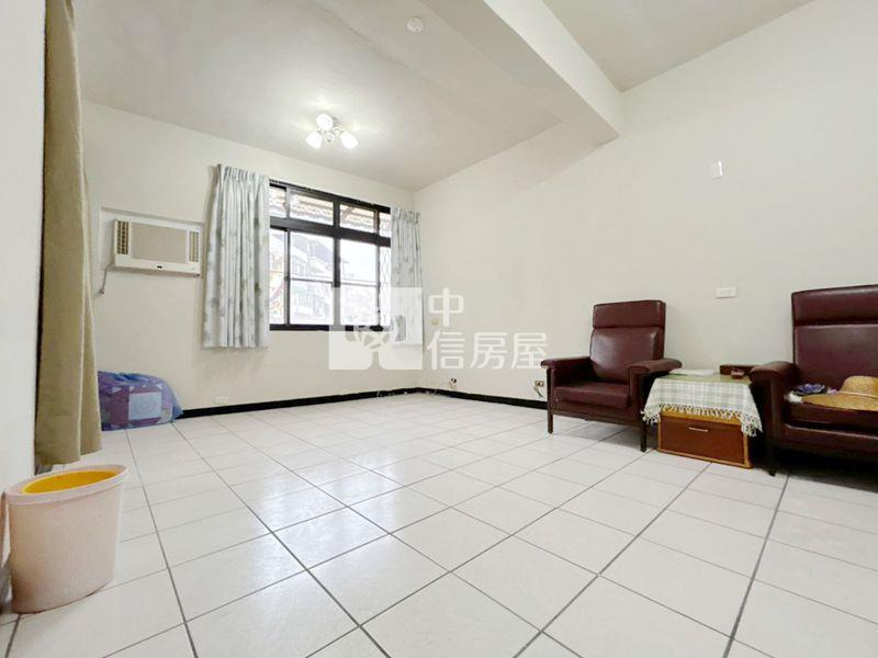 清大建功車庫美透天房屋室內格局與周邊環境