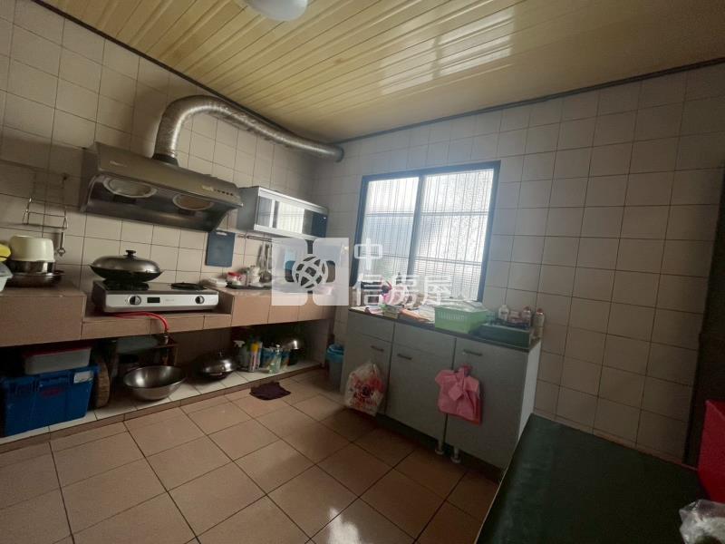 照南學區黃金轉角大坪美透天房屋室內格局與周邊環境