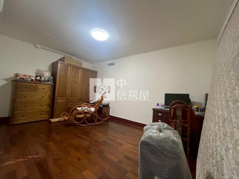 照南學區黃金轉角大坪美透天房屋室內格局與周邊環境