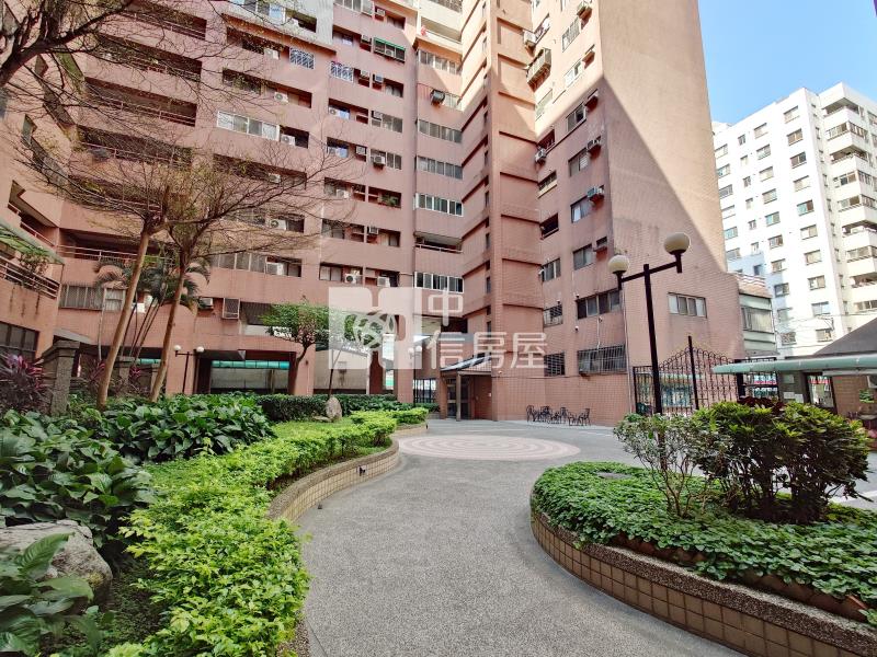 麥克阿瑟高樓2+1房房屋室內格局與周邊環境