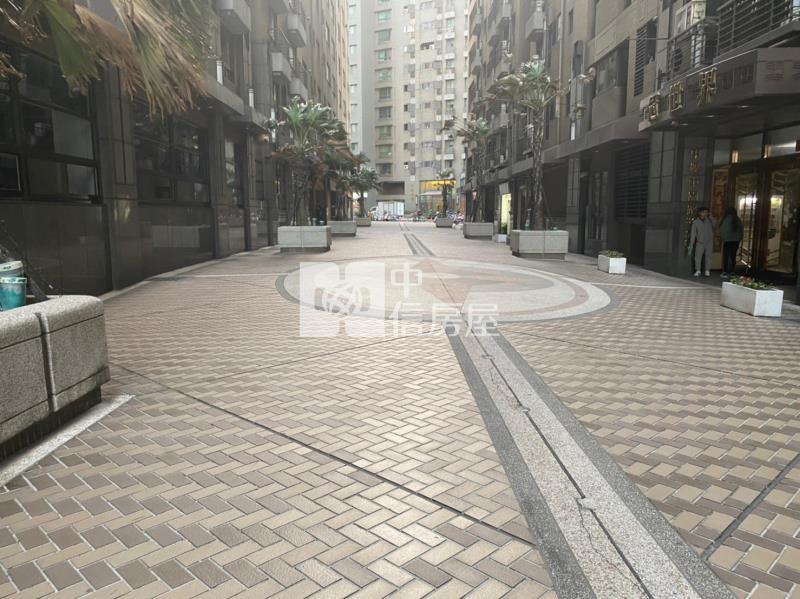 【安家】專任-美麗歐洲精美大套房房屋室內格局與周邊環境