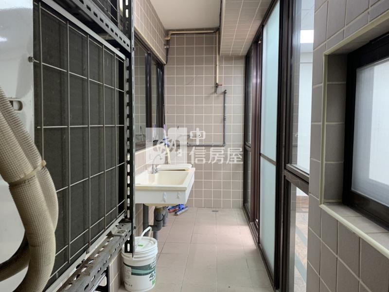 青埔高鐵北路二樓住辦房屋室內格局與周邊環境