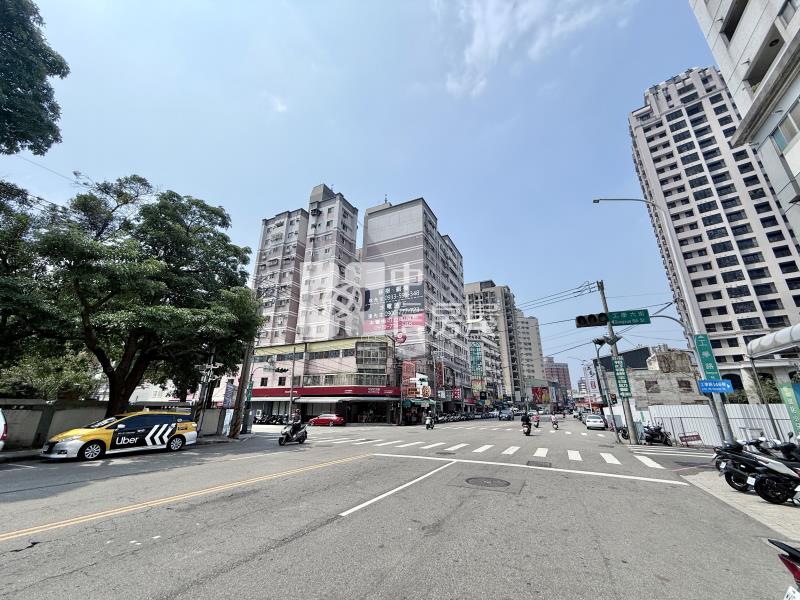 穩定收租金雞母，稀有釋出房屋室內格局與周邊環境