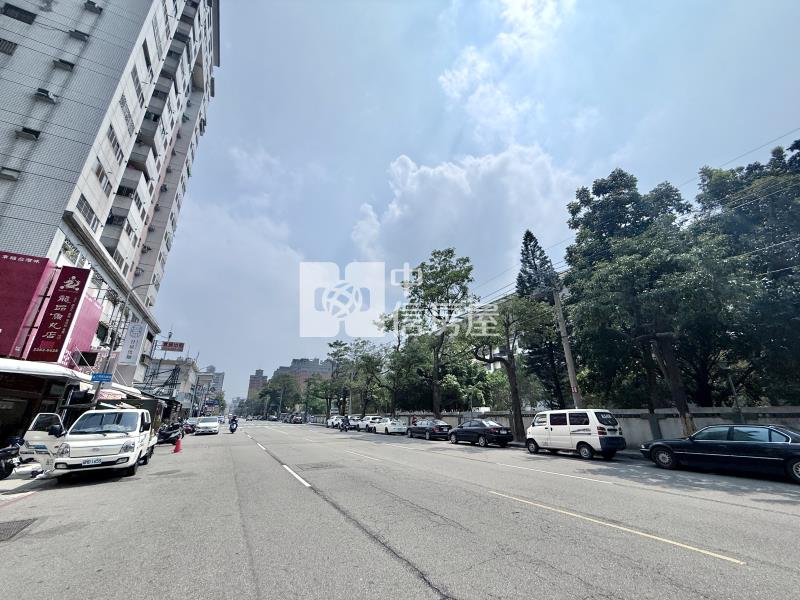 穩定收租金雞母，稀有釋出房屋室內格局與周邊環境