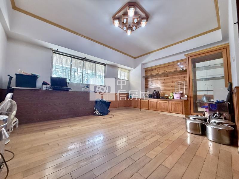 穩定收租金雞母，稀有釋出房屋室內格局與周邊環境