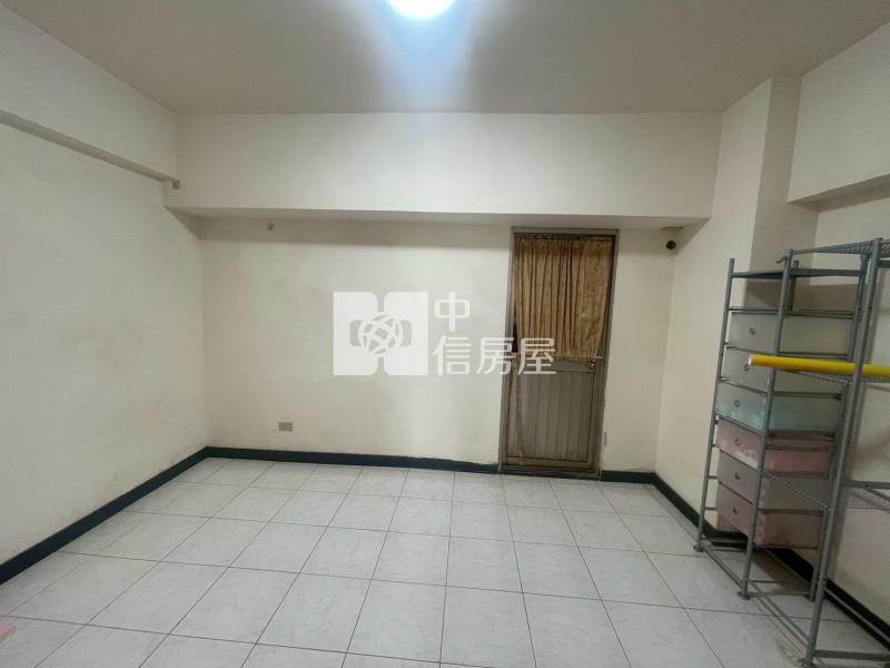 文雅國小車庫樓店房屋室內格局與周邊環境