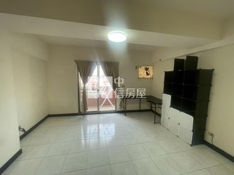 文雅國小車庫樓店房屋室內格局與周邊環境