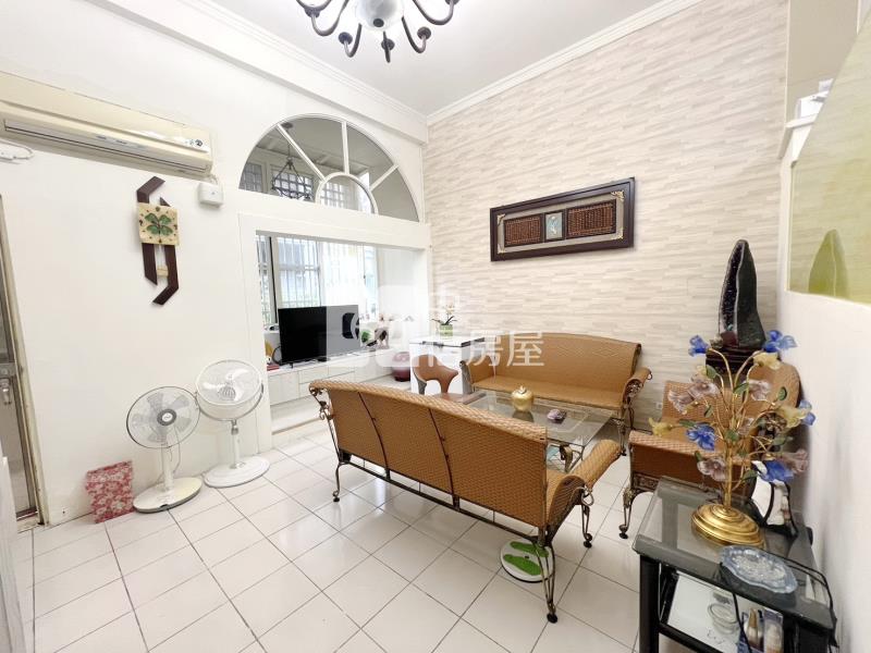 龍潭國中旁車庫美別墅房屋室內格局與周邊環境