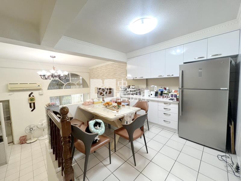 龍潭國中旁車庫美別墅房屋室內格局與周邊環境