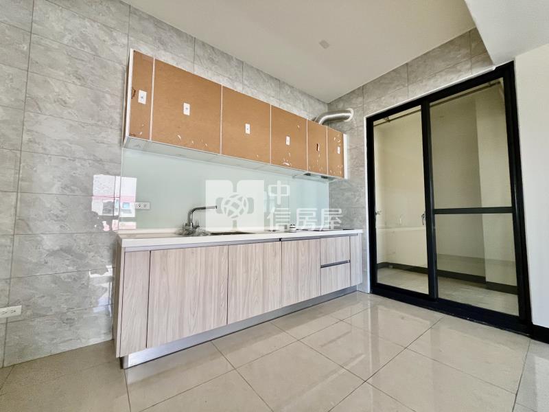 草屯全新大四房平車房屋室內格局與周邊環境