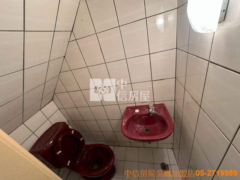 自強街美別墅房屋室內格局與周邊環境