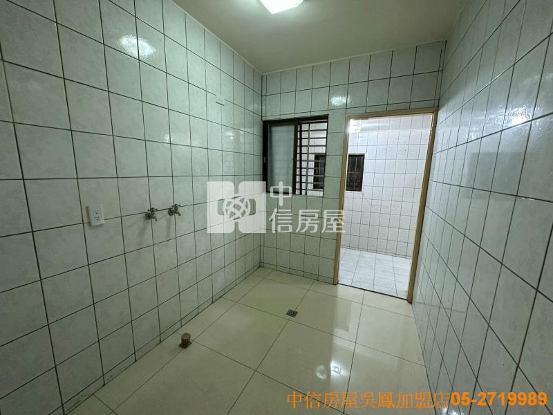 自強街美別墅房屋室內格局與周邊環境