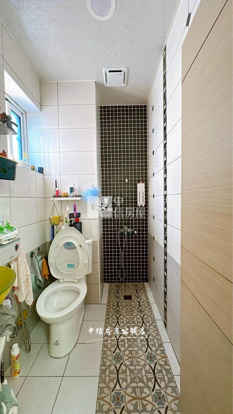 嘉義博愛國小7年屋豪華大別墅房屋室內格局與周邊環境