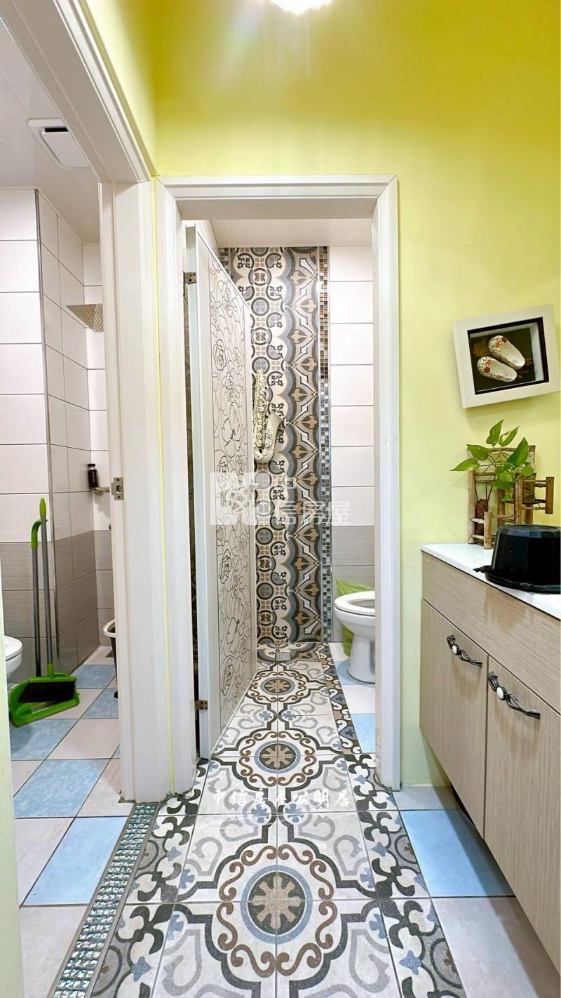 嘉義博愛國小7年屋豪華大別墅房屋室內格局與周邊環境