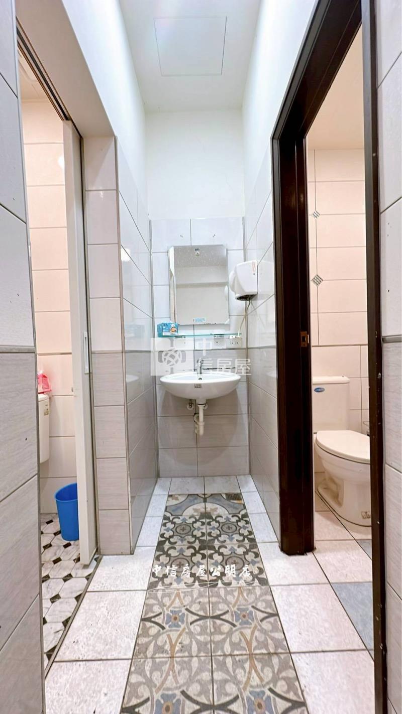 嘉義博愛國小7年屋豪華大別墅房屋室內格局與周邊環境