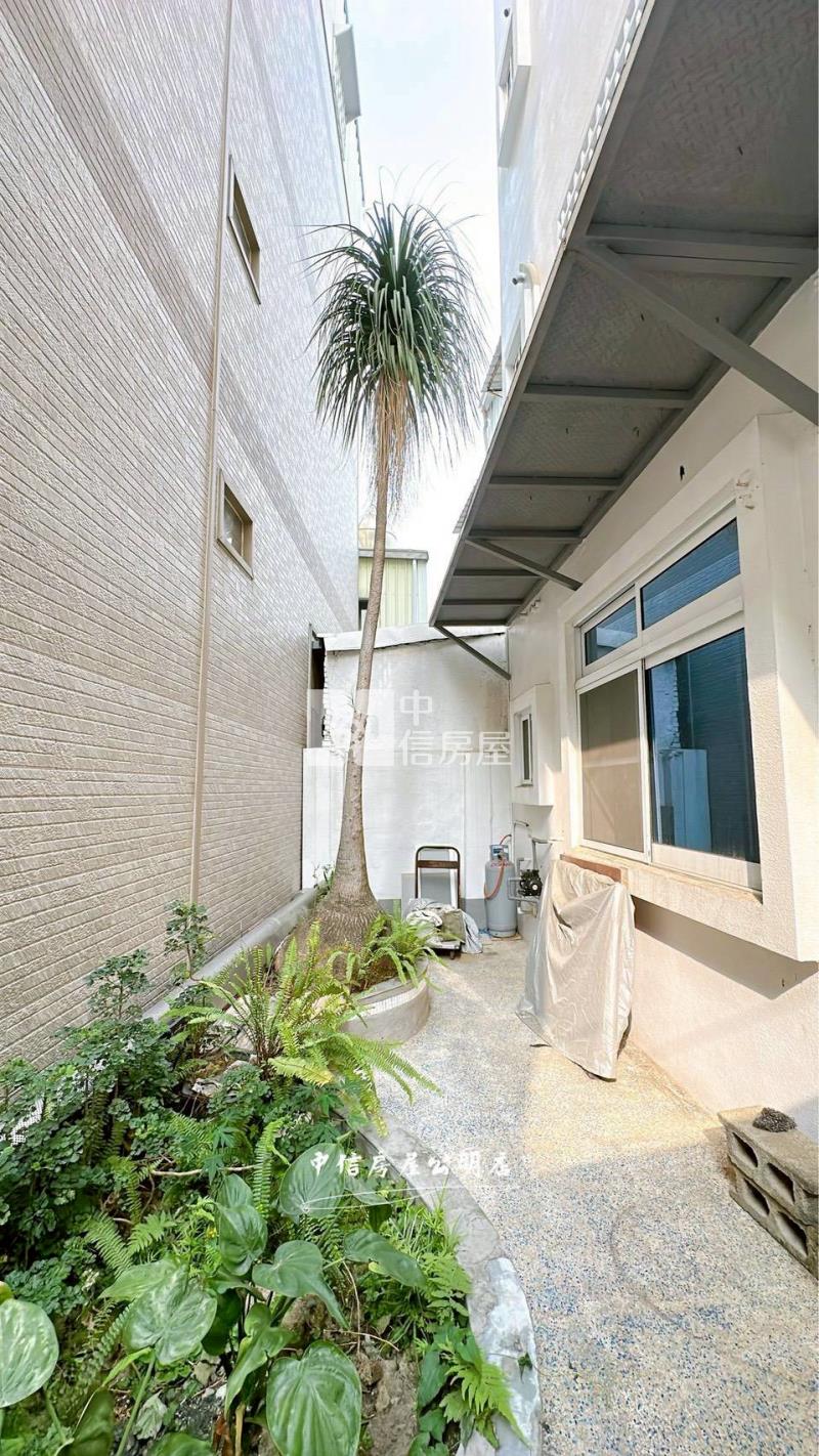 嘉義博愛國小7年屋豪華大別墅房屋室內格局與周邊環境