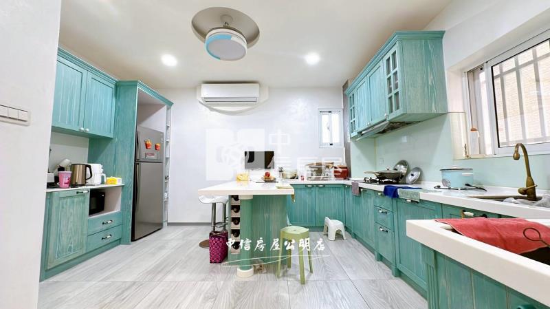 嘉義博愛國小7年屋豪華大別墅房屋室內格局與周邊環境