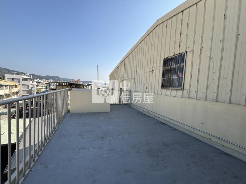 太平中興商圈全新電梯透天店面房屋室內格局與周邊環境