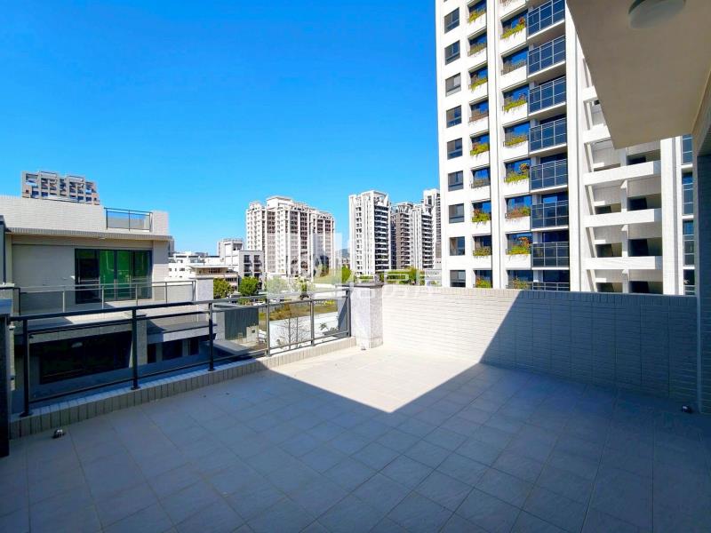 誠總單元十二電梯別墅四套四車(專)房屋室內格局與周邊環境