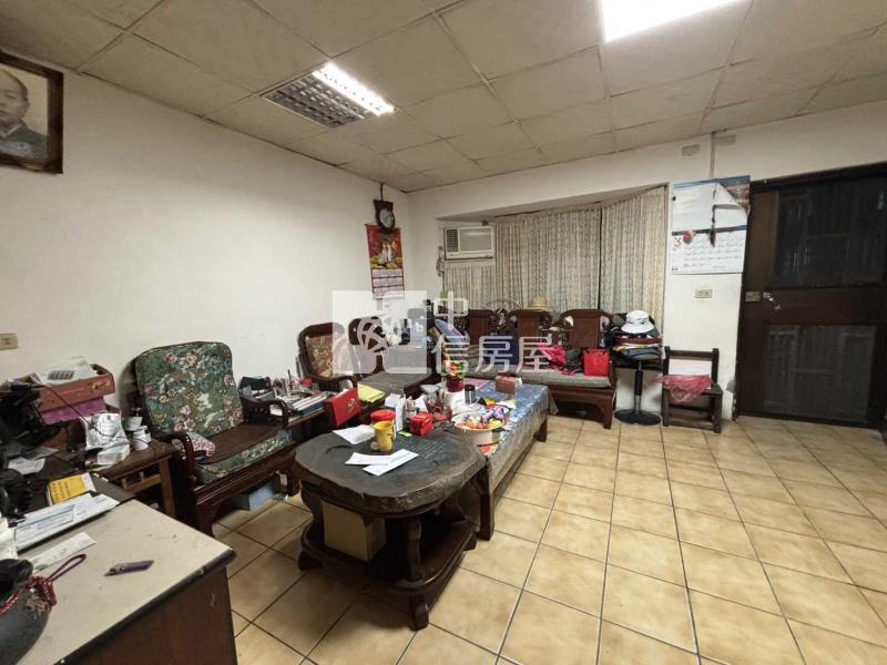 中原大地坪孝親房透天房屋室內格局與周邊環境