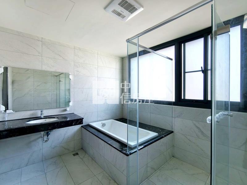 南興公園朝南電梯別墅(專)房屋室內格局與周邊環境