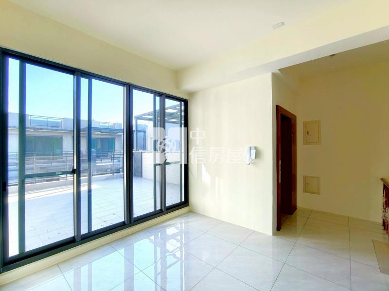 南興公園朝南電梯別墅(專)房屋室內格局與周邊環境