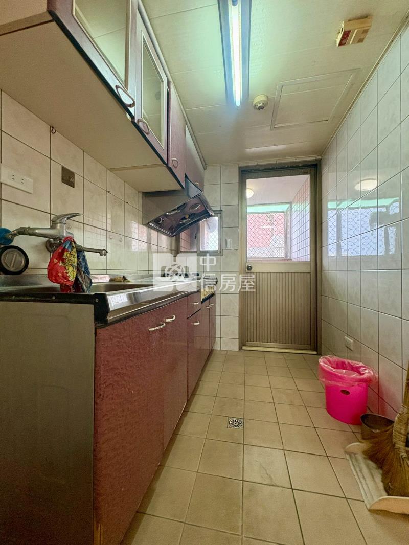 稀少釋出烏日九德四房大陽台平車房屋室內格局與周邊環境