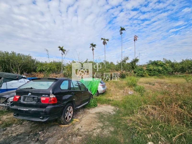 潭子大地坪三面臨路都內角地房屋室內格局與周邊環境