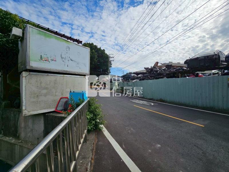 潭子大地坪三面臨路都內角地房屋室內格局與周邊環境