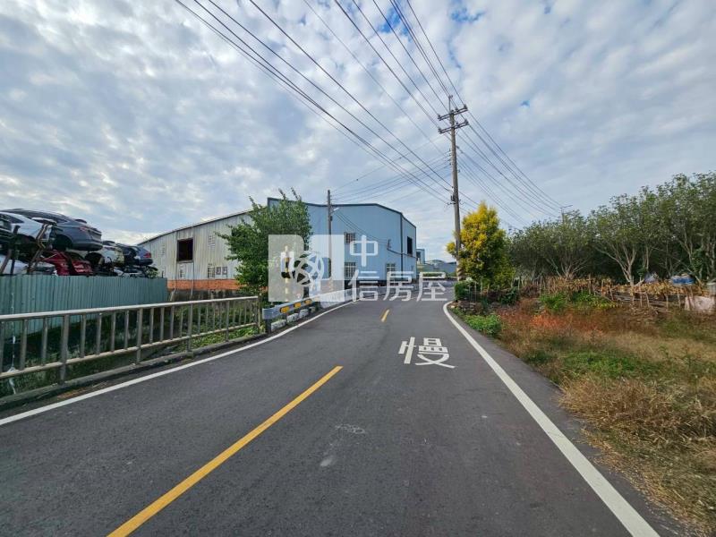 潭子大地坪三面臨路都內角地房屋室內格局與周邊環境