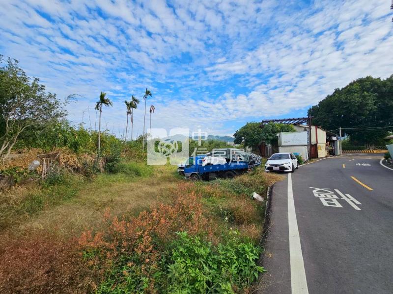 潭子大地坪三面臨路都內角地房屋室內格局與周邊環境