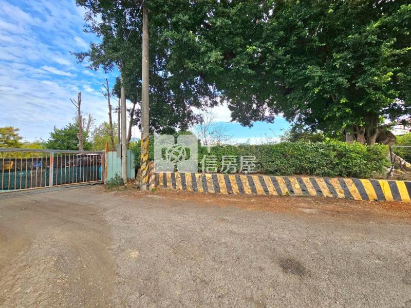 潭子大地坪三面臨路都內角地房屋室內格局與周邊環境