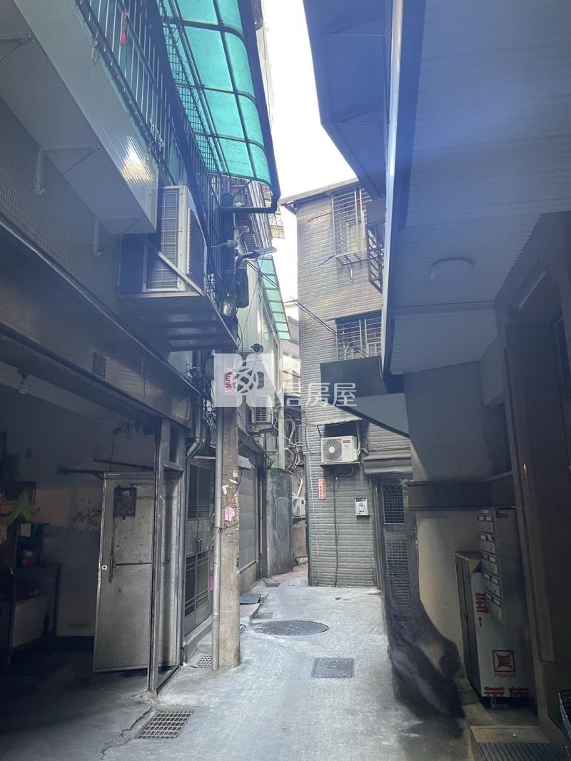 正廟口商圈3樓房屋室內格局與周邊環境