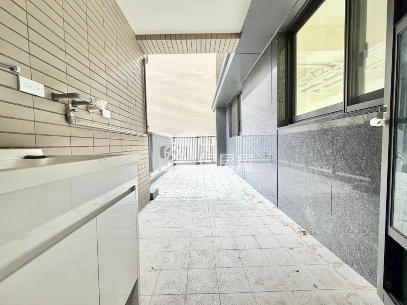 臨路全新氣派樓店房屋室內格局與周邊環境