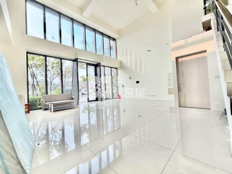 臨路全新氣派樓店房屋室內格局與周邊環境