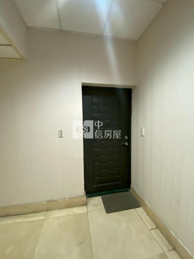 大露臺三房平車美厦房屋室內格局與周邊環境