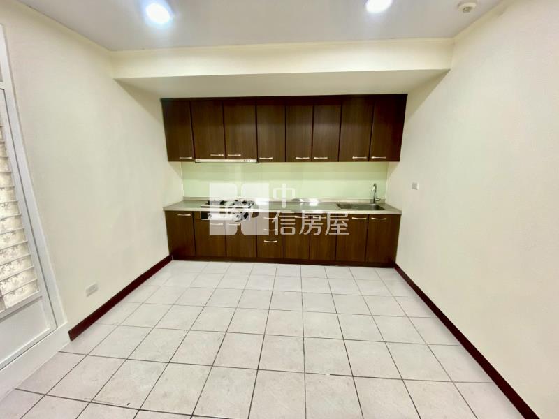 河岸視野三房美廈房屋室內格局與周邊環境