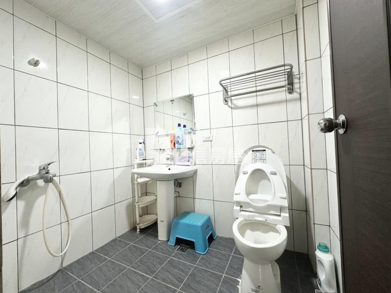 台中一中商圈電梯4房房屋室內格局與周邊環境