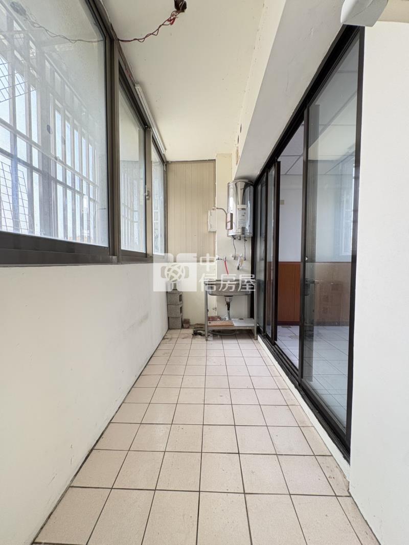 (樹德大樓)南區最俗大大套房房屋室內格局與周邊環境