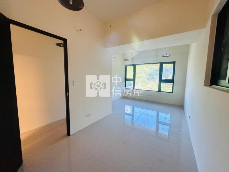 ▲港都明珠海景三房車位房屋室內格局與周邊環境