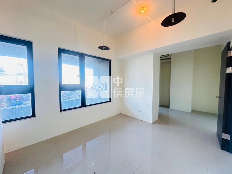 ▲港都明珠海景三房車位房屋室內格局與周邊環境